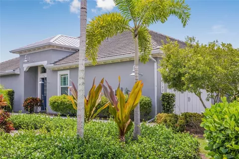 8893 Yucatan Ct, Naples, FL 34112