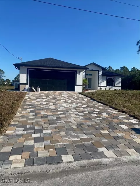 2910 28th St W, Lehigh Acres, FL 33971