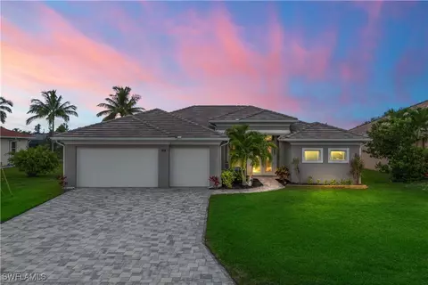 302 SW 31st Ter, Cape Coral, FL 33914