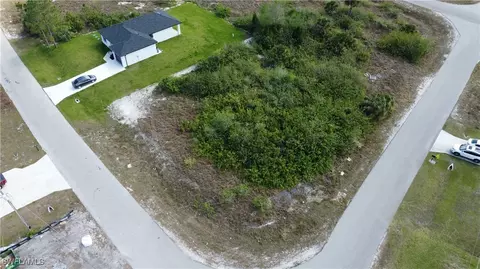 310 Progress Ave, Lehigh Acres, FL 33974 photo 5