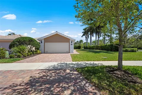 28827 Xenon Way, Bonita Springs, FL 34135