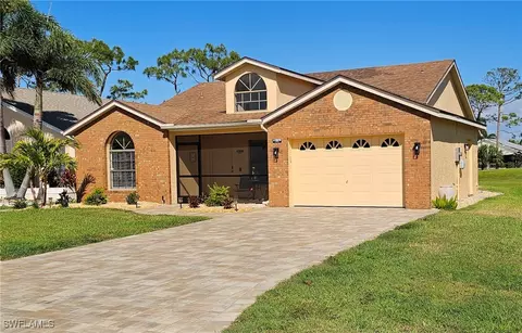 17680 Acacia Dr, North Fort Myers, FL 33917