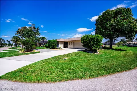 3521 SE 19th Ave, Cape Coral, FL 33904