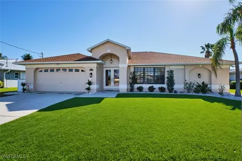 5233 SW 8th Pl, Cape Coral, FL 33914