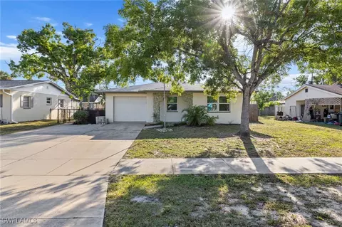 3945 La Palma St, Fort Myers, FL 33901
