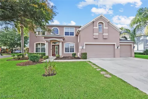 8800 Maple Glen Cir, Fort Myers, FL 33912