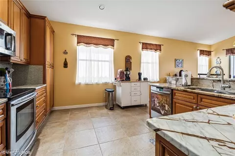9386 Springview Loop, Estero, FL 33928 photo 12