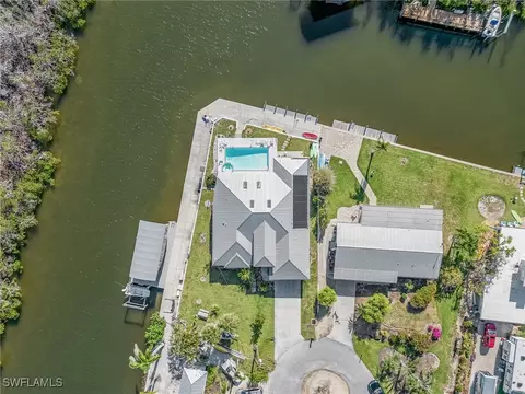 2810 Teal Ct, Saint James City, FL 33956