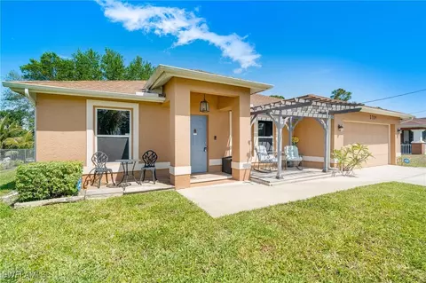 3704 28th St SW, Lehigh Acres, FL 33976