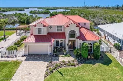 5067 Genesee Pkwy, Bokeelia, FL 33922