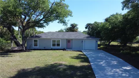 1047 Jabara Ln, Labelle, FL 33935