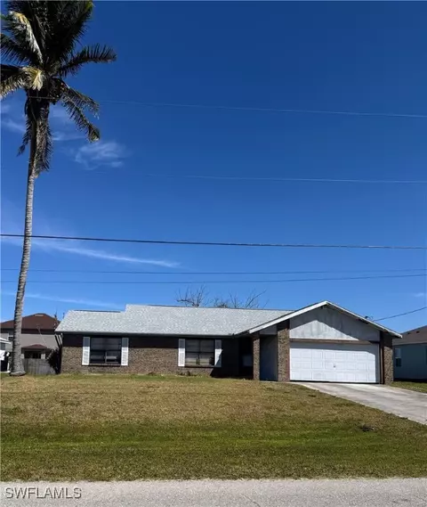 423 NW 10th Ter, Cape Coral, FL 33993