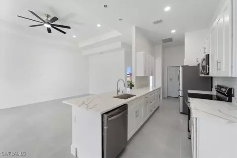 9020 S Casa Ct, Labelle, FL 33935 photo 10