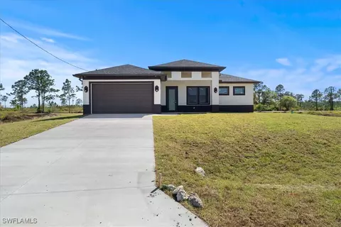 9020 S Casa Ct, Labelle, FL 33935 photo 2