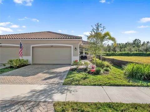 10373 Bonavie Cove Dr, Fort Myers, FL 33966