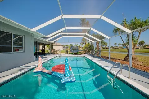 233 SE 10th Ter, Cape Coral, FL 33990