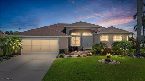 3615 SE 4th Pl, Cape Coral, FL 33904
