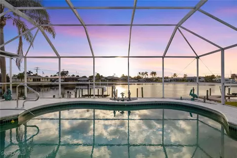 3906 SE 1st Pl, Cape Coral, FL 33904