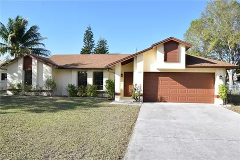 1629 SE 6th Ln, Cape Coral, FL 33990