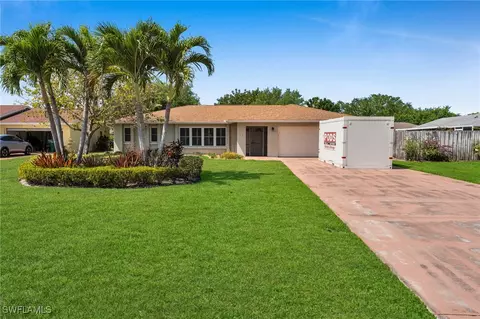 3271 Red Blush Way, Naples, FL 34120