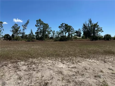 3433 NE 9th Ave, Cape Coral, FL 33909