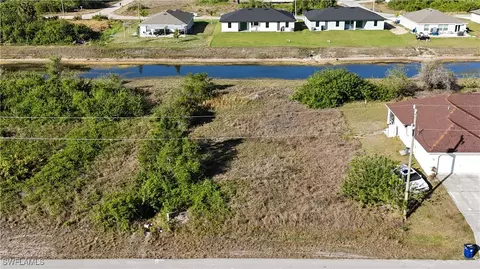 386 Pauline Ave, Lehigh Acres, FL 33974