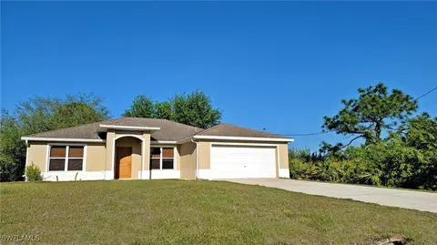 1871 Mayberry Dr, Lehigh Acres, FL 33972