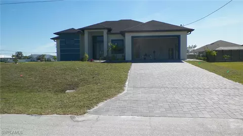 1527 NW 38th Pl, Cape Coral, FL 33993