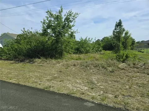 2611 2nd St SW, Lehigh Acres, FL 33976