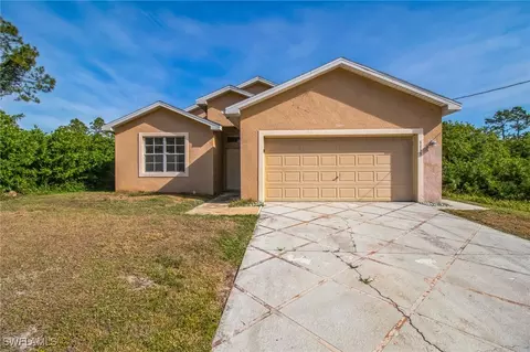 1113 Artic St E, Lehigh Acres, FL 33974