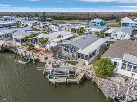 3024 Sloop Ln, Saint James City, FL 33956