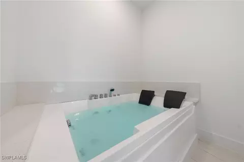 Bath - 7824 16th Ter, Labelle, FL 33935 photo 1 of 5