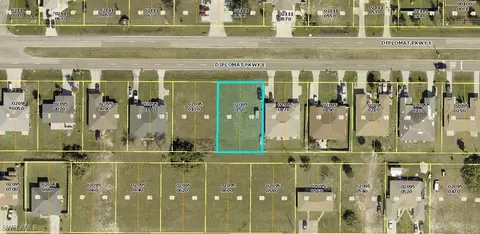 1112 Diplomat Pkwy E, Cape Coral, FL 33909