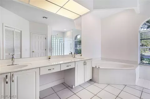 1922 Timberline Dr, Naples, FL 34109 photo 10