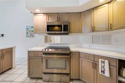 1922 Timberline Dr, Naples, FL 34109 photo 22