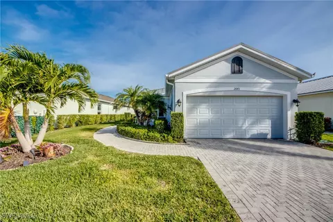 2643 Vareo Ct, Cape Coral, FL 33991