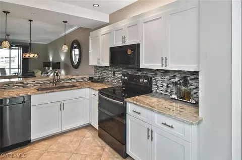 8099 Queen Palm Ln #213, Fort Myers, FL 33966