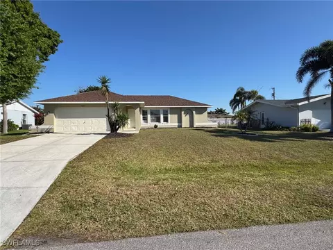 919 SE 32nd St, Cape Coral, FL 33904