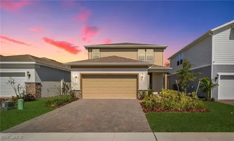 612 Lakeside Oasis, Lehigh Acres, FL 33936