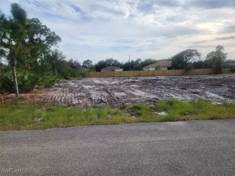 2511 43rd St W, Lehigh Acres, FL 33971