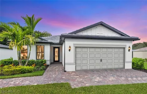 3918 E Hampton Cir, Alva, FL 33920