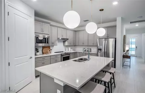 Kitchen - 3918 E Hampton Cir, Alva, FL 33920 photo 1 of 4