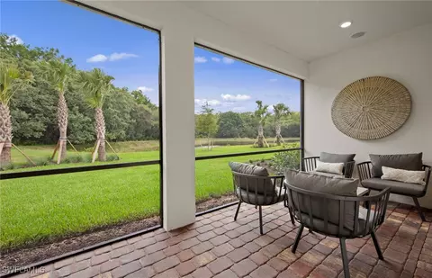 Exterior - 3918 E Hampton Cir, Alva, FL 33920 photo 4 of 8