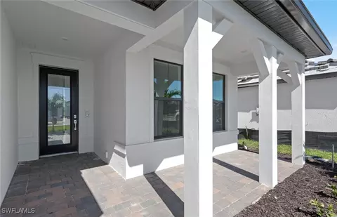 Exterior - 20530 Pebble Glen Dr, Estero, FL 33928 photo 2 of 7