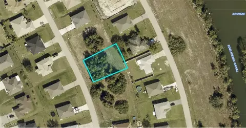 4121 NE 22nd Pl, Cape Coral, FL 33909