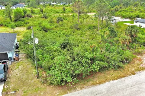 3207 74th St W, Lehigh Acres, FL 33971