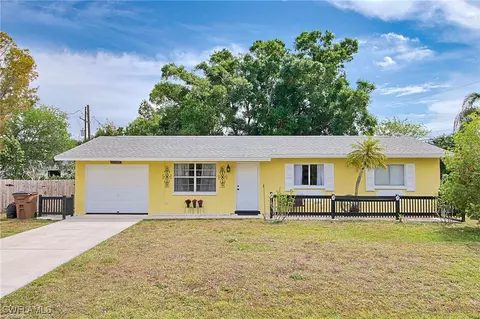 2238 Davis Blvd, Fort Myers, FL 33905