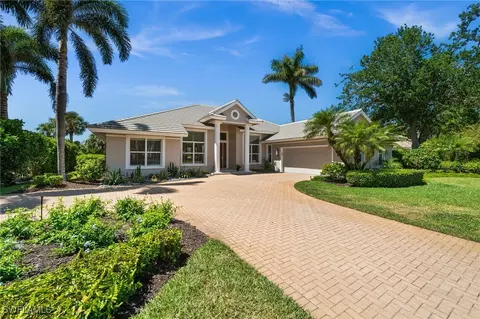 3911 Lakemont Dr, Bonita Springs, FL 34134