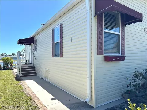20081 Cobblestone Ct, Estero, FL 33928 photo 4