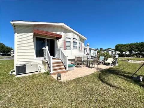 20081 Cobblestone Ct, Estero, FL 33928 photo 5